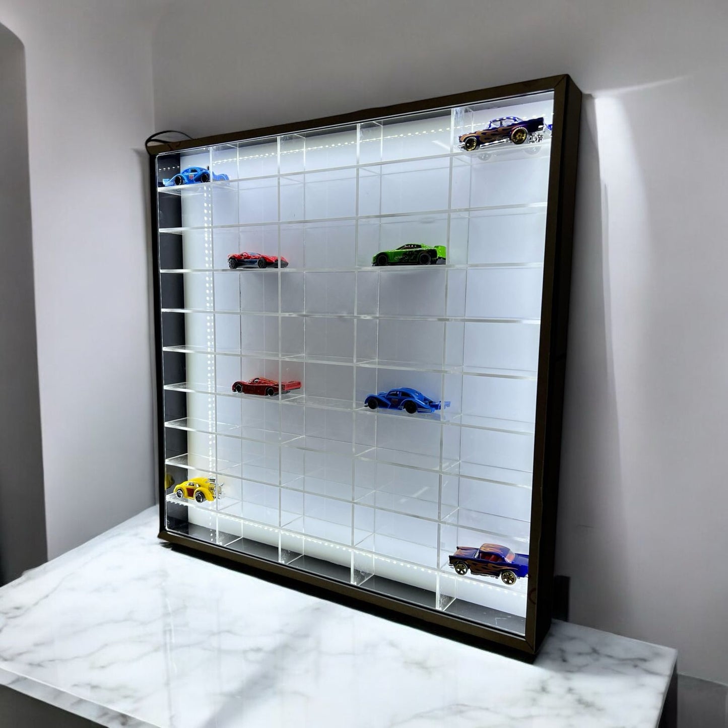 50 compartments Hotwheels organizer with Led lights. 1/64
