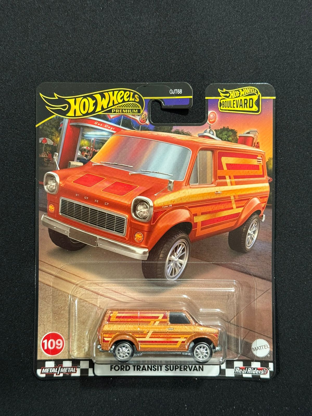 HOTWHEELS PREMIUM- FORD TRANSIT SUPERVAN (Imported)