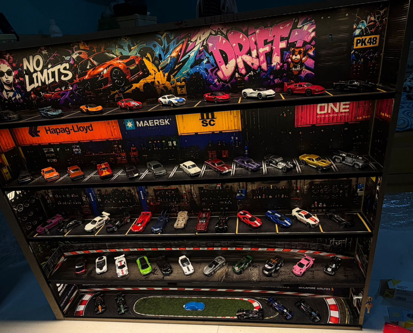 5 Floor Led Garage with Transparent Acrylic cover for 1:64 Scale Cars
