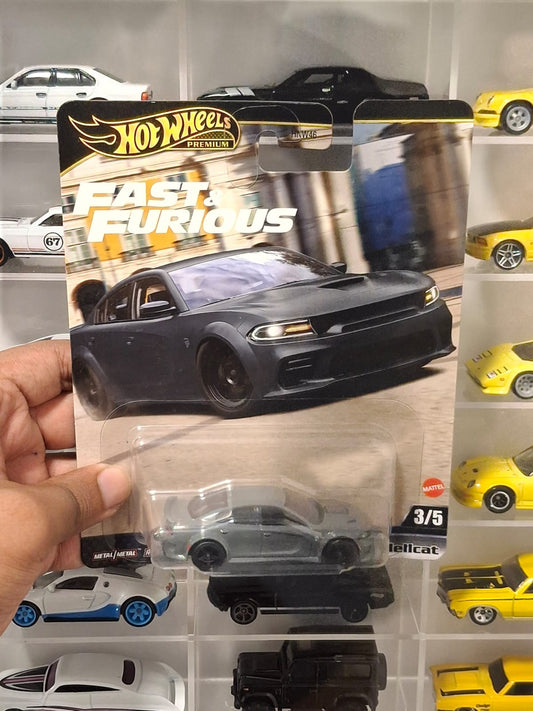 HOTWHEELS PREMIUM- FAST & FURIOUS- 2020 DODGE CHARGER HELLCAT