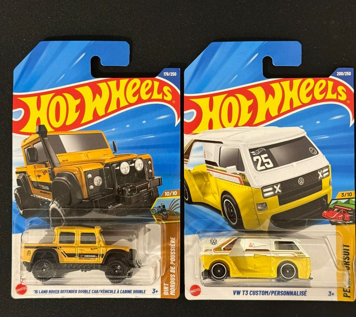 HOTWHEELS- '15 LAND ROVER DEFENDER DOUBLE CAB, VW T3 CUSTOM