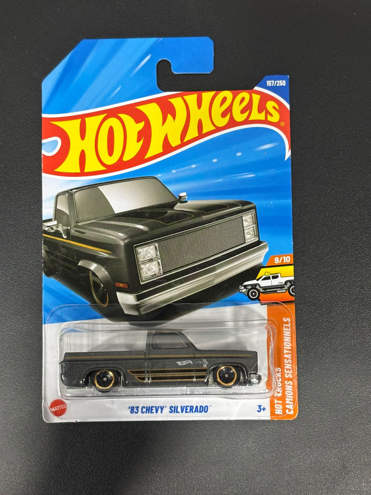 HOTWHEELS- '83 CHEVY SILVERADO