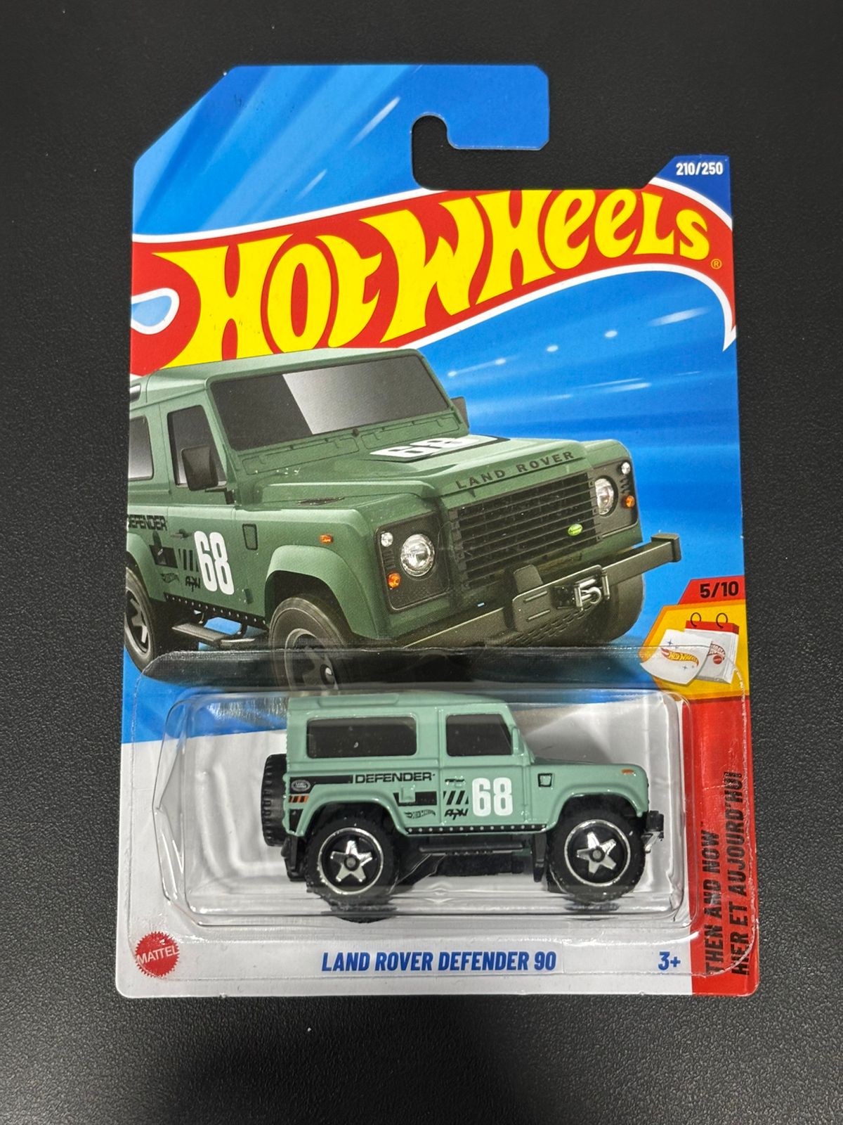 HOTWHEELS- LAND ROVER DEFENDER 90