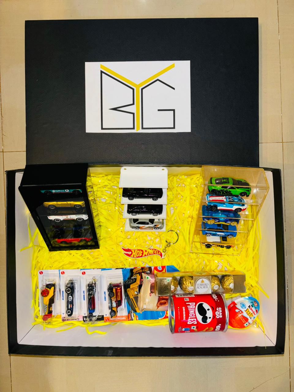 Hamper box  5 compartments display box  x 2  10 Random Hotwheels  Keychain Chocolates